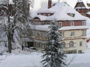 Гостиница Hotel Atlas  Печ Под Снежкой
